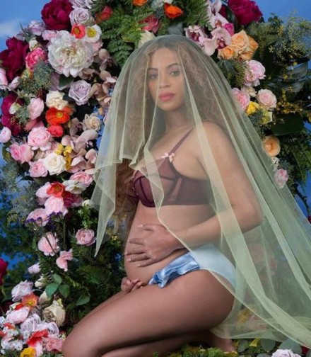 Beyoncè, doppiamente in dolce attesa